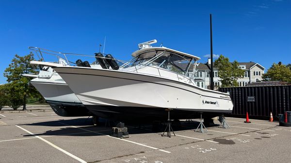 Grady-White 330 Express