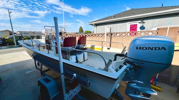 Boston Whaler Montauk 