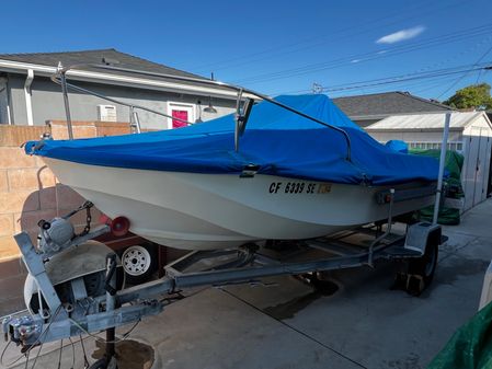 Boston-whaler MONTAUK image