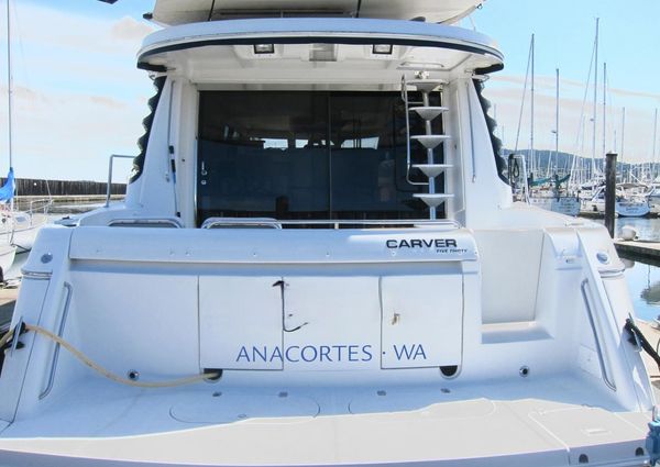 Carver 530-VOYAGER-PILOTHOUSE image