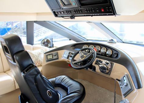 Carver 530-VOYAGER-PILOTHOUSE image