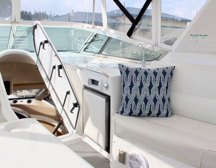 Carver 530-VOYAGER-PILOTHOUSE image