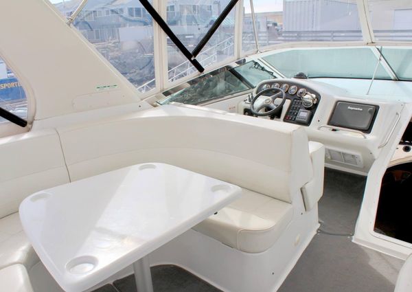 Carver 530-VOYAGER-PILOTHOUSE image