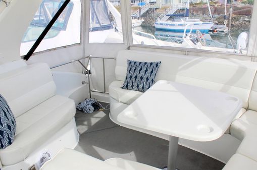 Carver 530-VOYAGER-PILOTHOUSE image