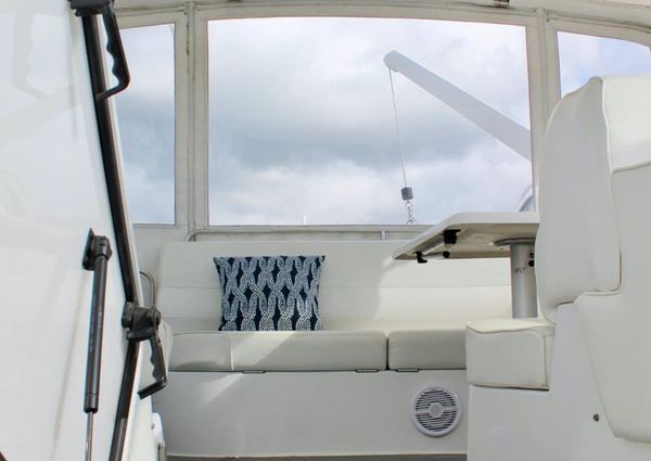 Carver 530-VOYAGER-PILOTHOUSE image