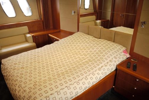 Sunseeker Predator 72 image