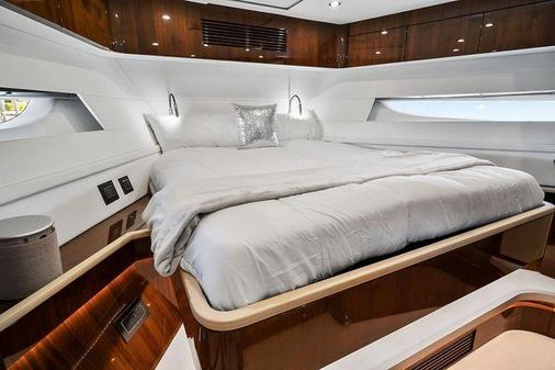 Fairline Squadron 68 image