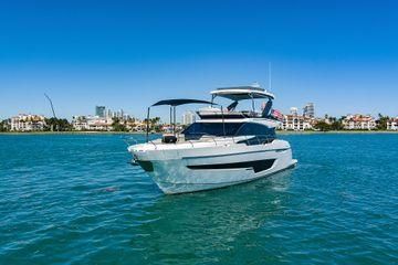 Fairline Squadron 68 image