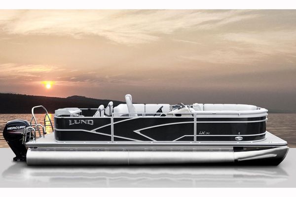 Lund LX240 Pontoon - main image