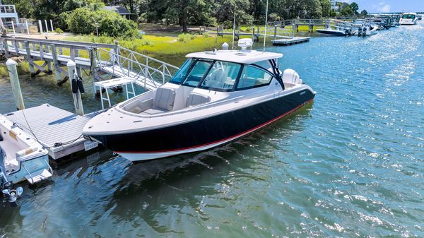 Pursuit DC 295 Dual Console
