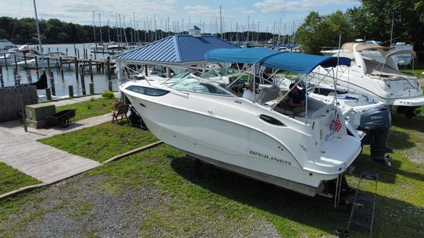 Bayliner 255 image