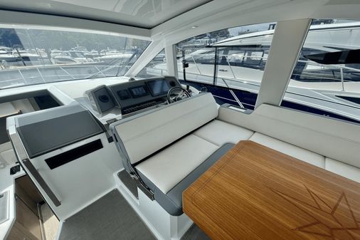 Galeon 425 HTS image