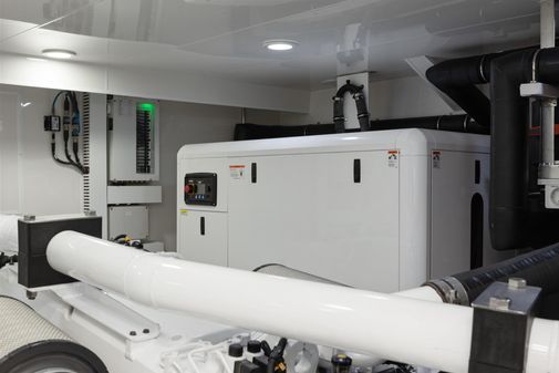 Ocean Alexander 36L image