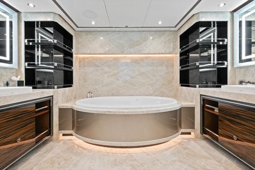 Ocean Alexander 36L image