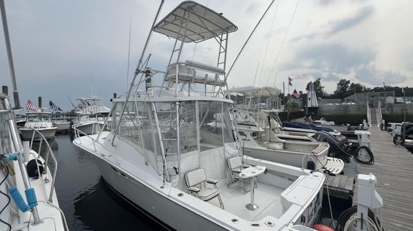 Luhrs 320 Open 