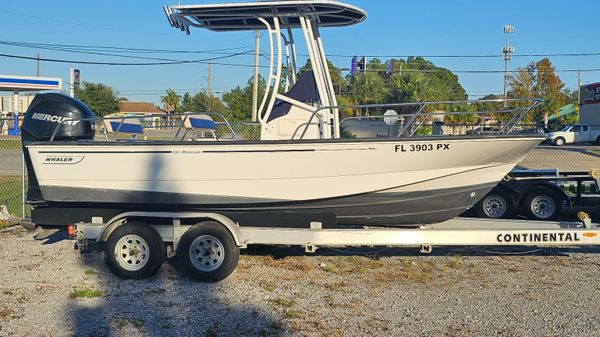 Boston Whaler 190 Montauk 