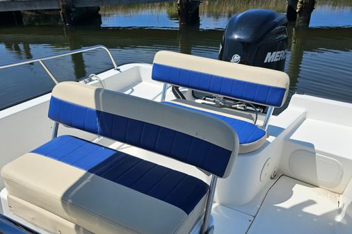 Boston Whaler 190 Montauk image