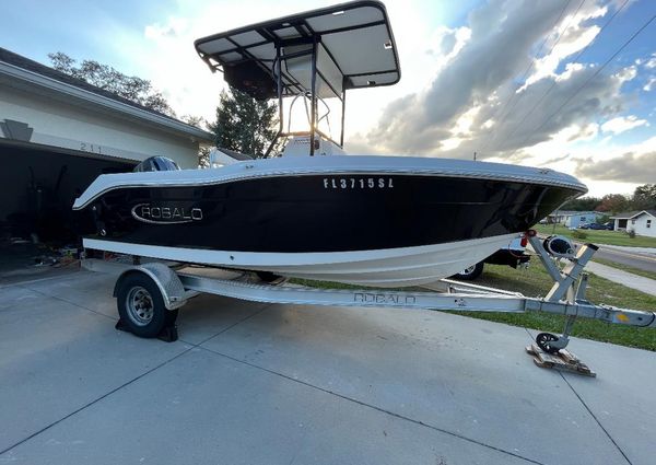 Robalo R180-CENTER-CONSOLE image