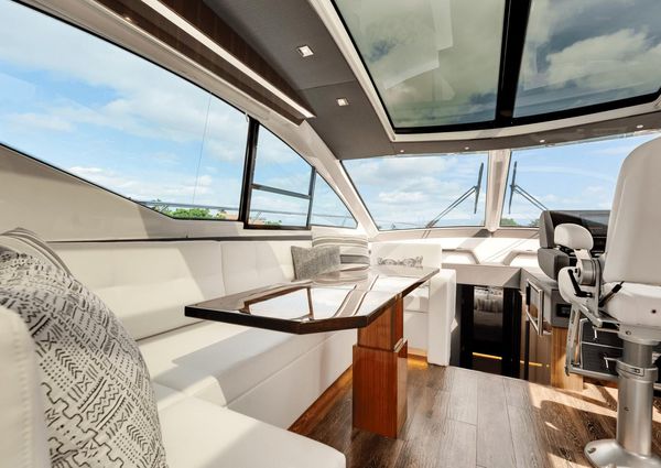 Cruisers Yachts 60 Cantius image