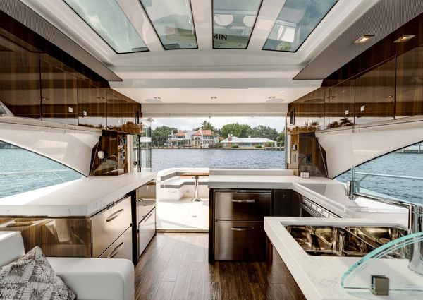 Cruisers Yachts 60 Cantius image