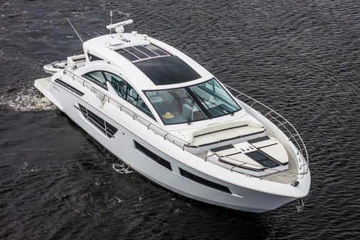 Cruisers Yachts 60 Cantius image