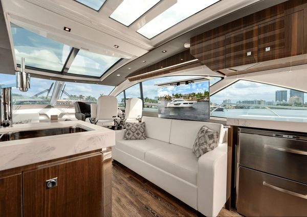 Cruisers Yachts 60 Cantius image