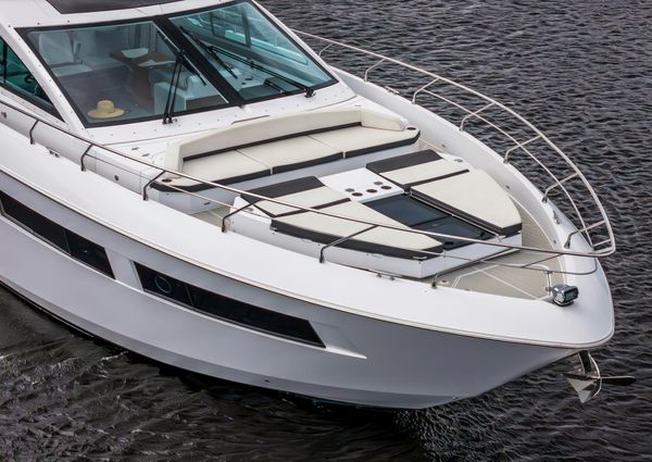 Cruisers Yachts 60 Cantius image