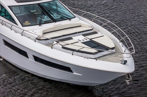 Cruisers Yachts 60 Cantius image