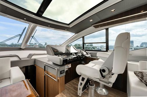 Cruisers Yachts 60 Cantius image