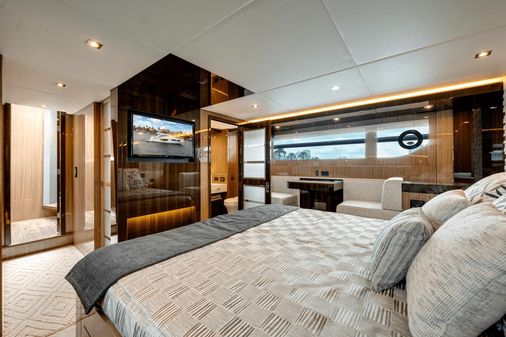 Cruisers Yachts 60 Cantius image