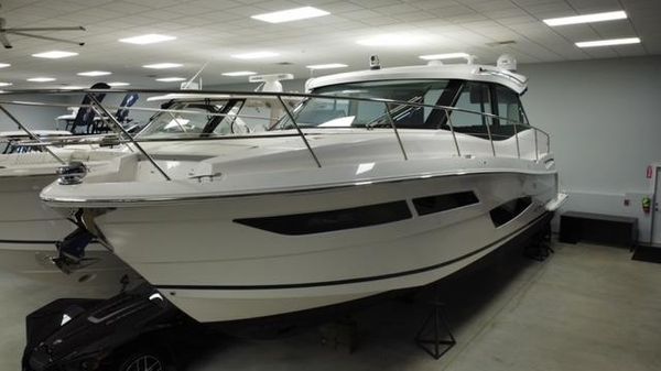 Regal 38 Grande Coupe