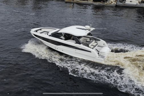 Galeon 325 GTO image