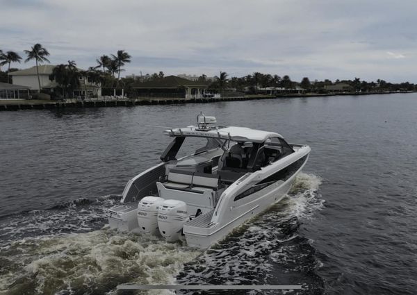 Galeon 325 GTO image