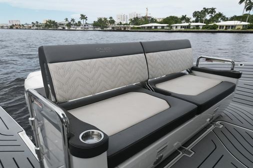 Galeon 325 GTO image