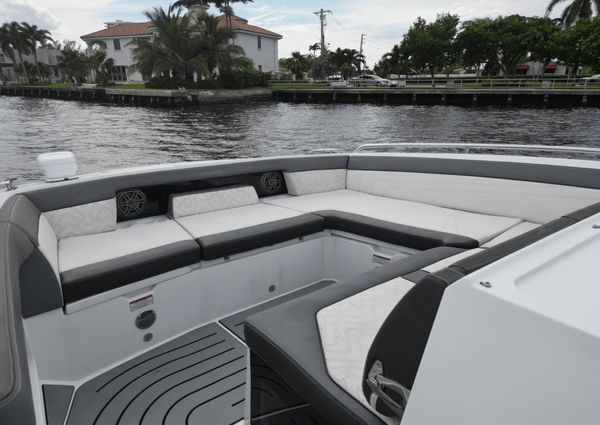 Galeon 325 GTO image