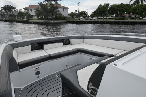 Galeon 325 GTO image