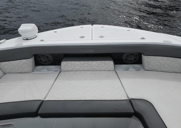 Galeon 325 GTO image