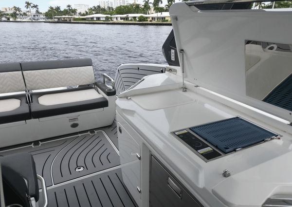 Galeon 325 GTO image