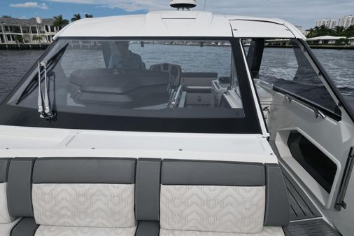 Galeon 325 GTO image