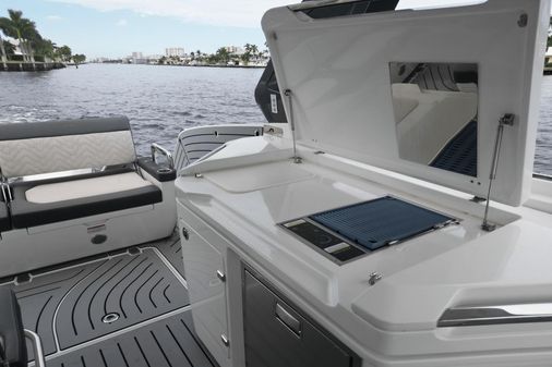 Galeon 325 GTO image