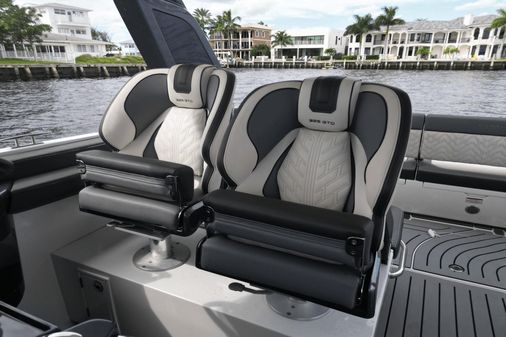 Galeon 325 GTO image