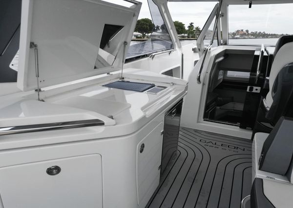 Galeon 325 GTO image