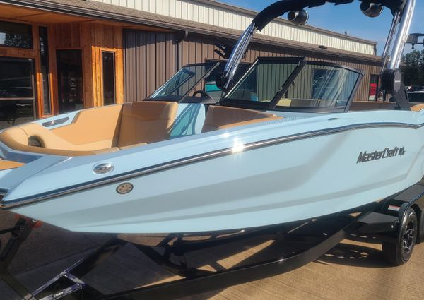 Mastercraft NXT22 image