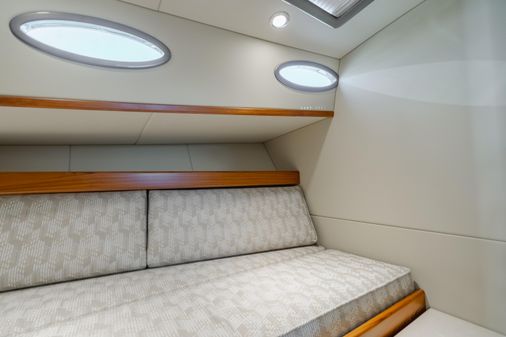 Palm Beach Motor Yachts PB50 image