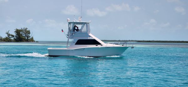 Cabo 35 Flybridge Sportfisher image