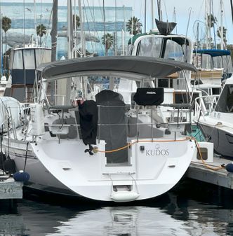 Catalina 355 image