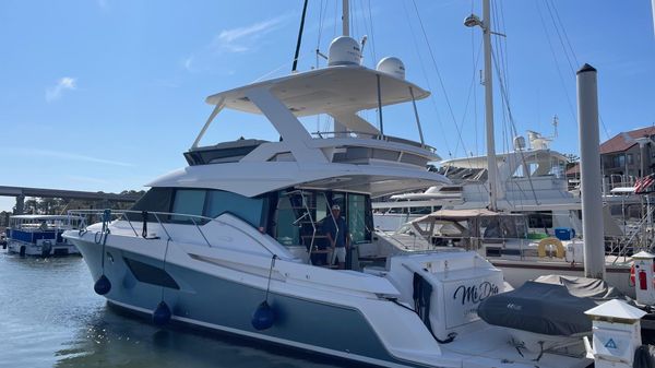 Tiara Yachts F53 Flybridge