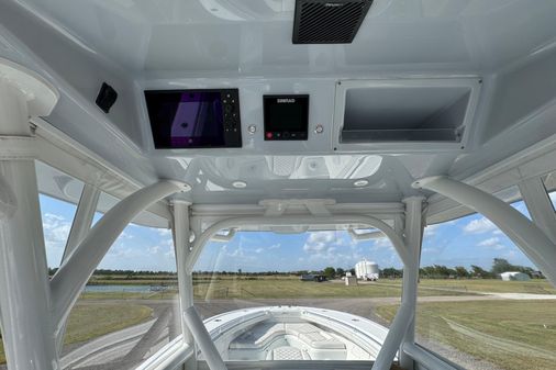 Yellowfin 36 Offshore image