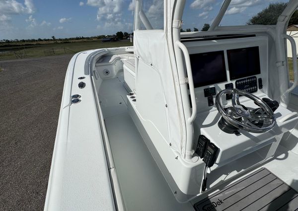 Yellowfin 36 Offshore image