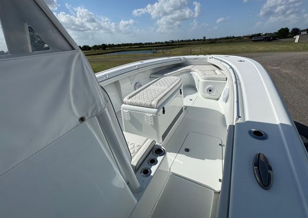 Yellowfin 36 Offshore image